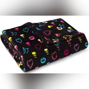 Betsey Johnson Black Throw Blanket with Colorful Skulls and Hearts. New!